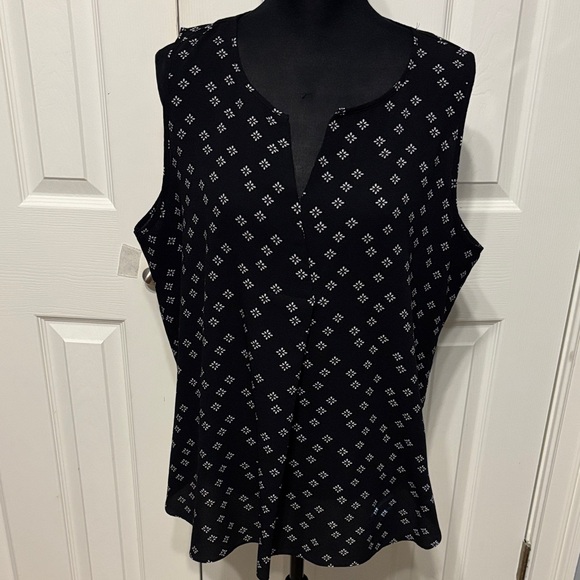 Vince Camuto Sleeveless Blouse - Picture 1 of 10